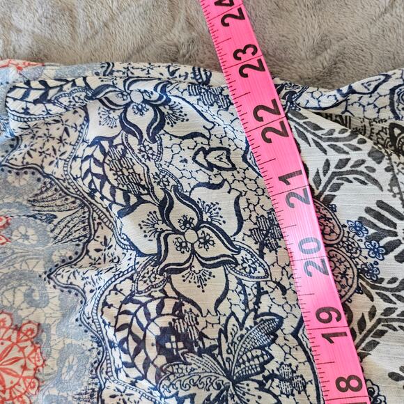 About a Girl Semi-Sheer Blouse v neck long sleeve - Size M - Picture 7 of 8